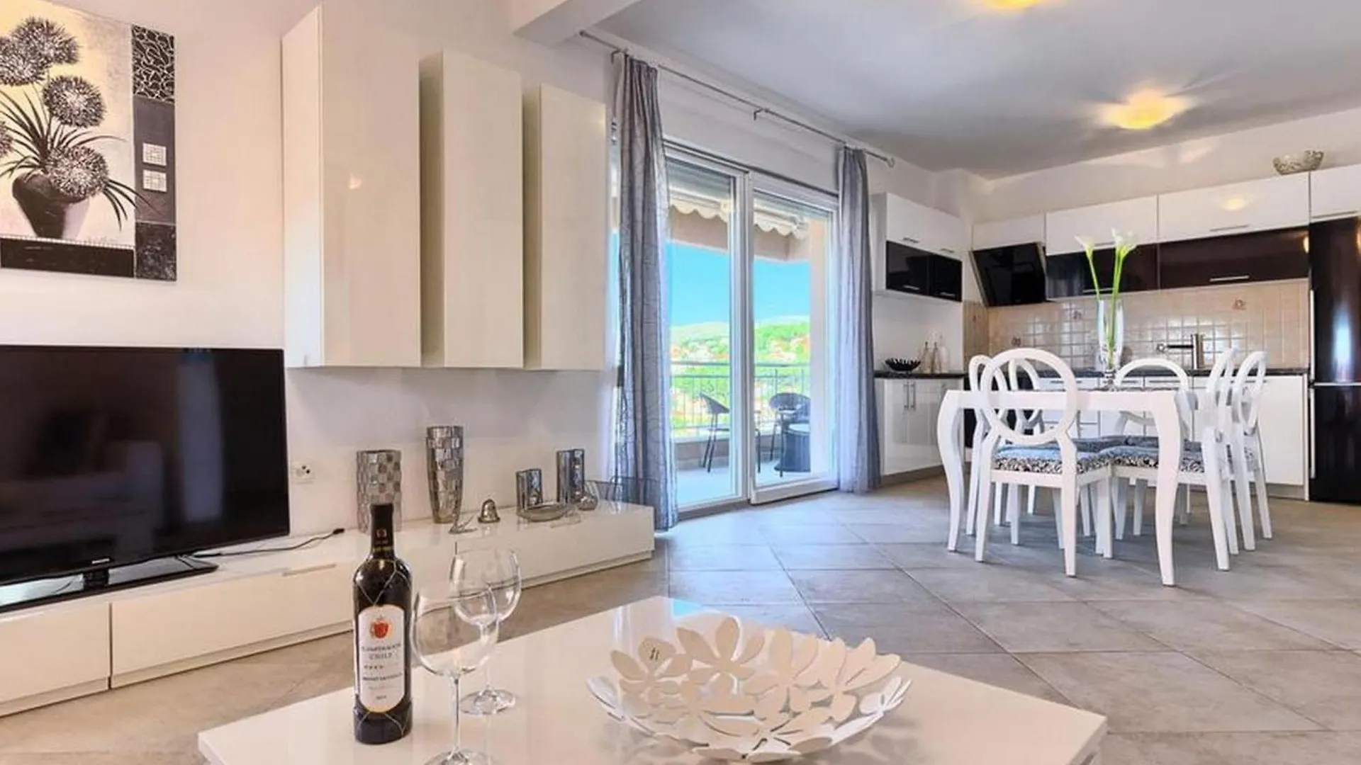 Three Bedroom Apartment With Sea View And Pool Aside Trogir